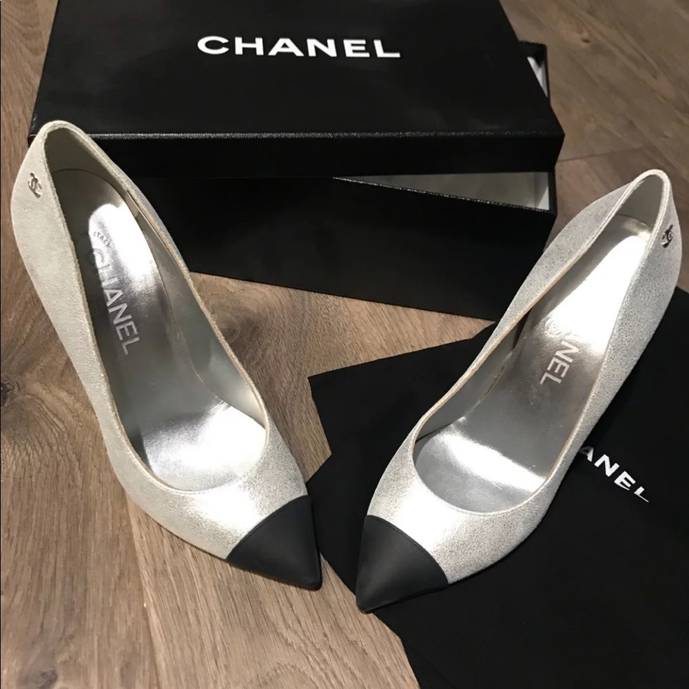 Chanel Pumps